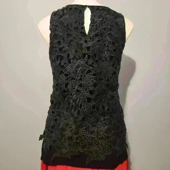 WHBM sleevless top - Picture 3 of 3